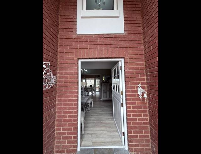 4 BEDROOM TOWNHOUSE FOR SALE IN MIDSTREAM ESTATE